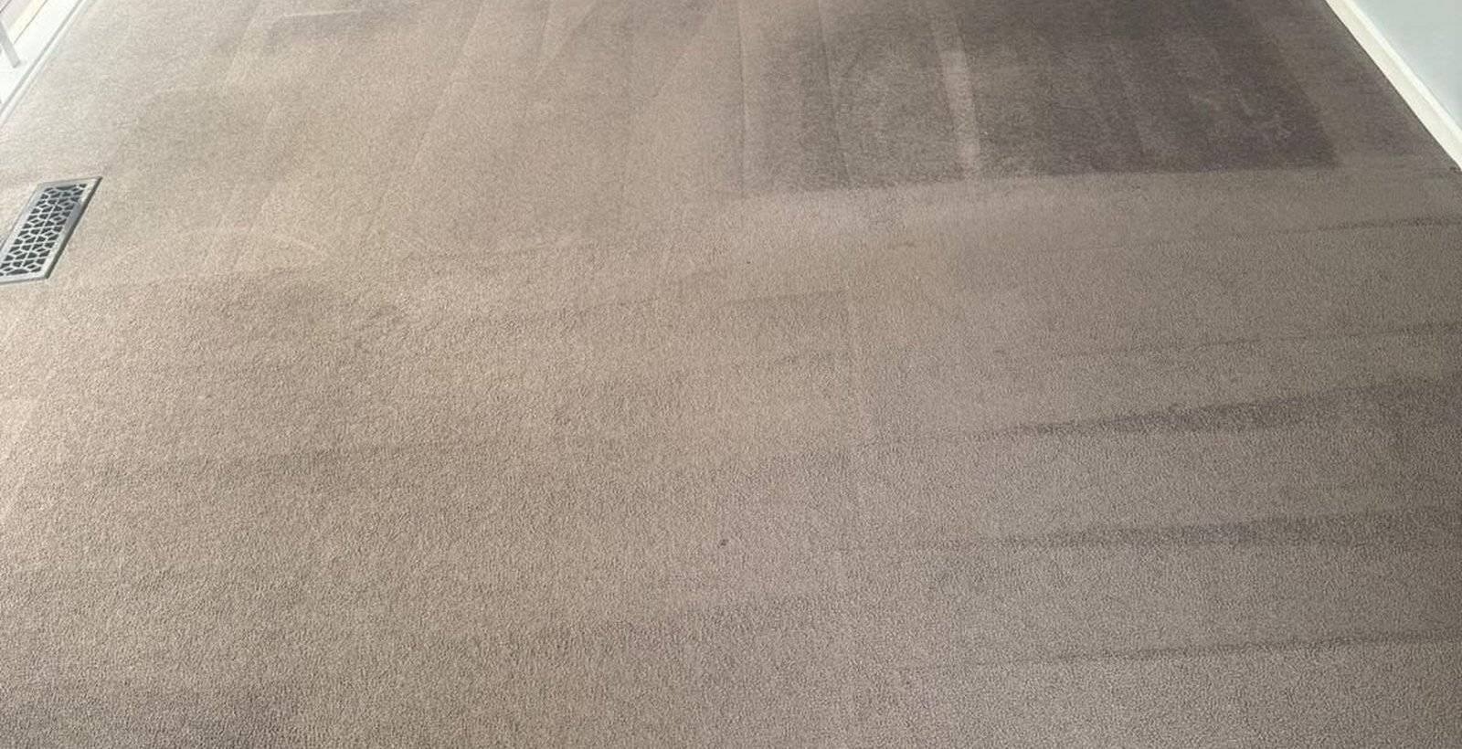 Living room carpet cleaned by the Melbourne Shine team