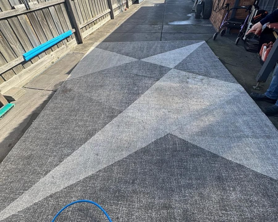 Patterned rug bright and clean after professional rug cleaning in Melbourne